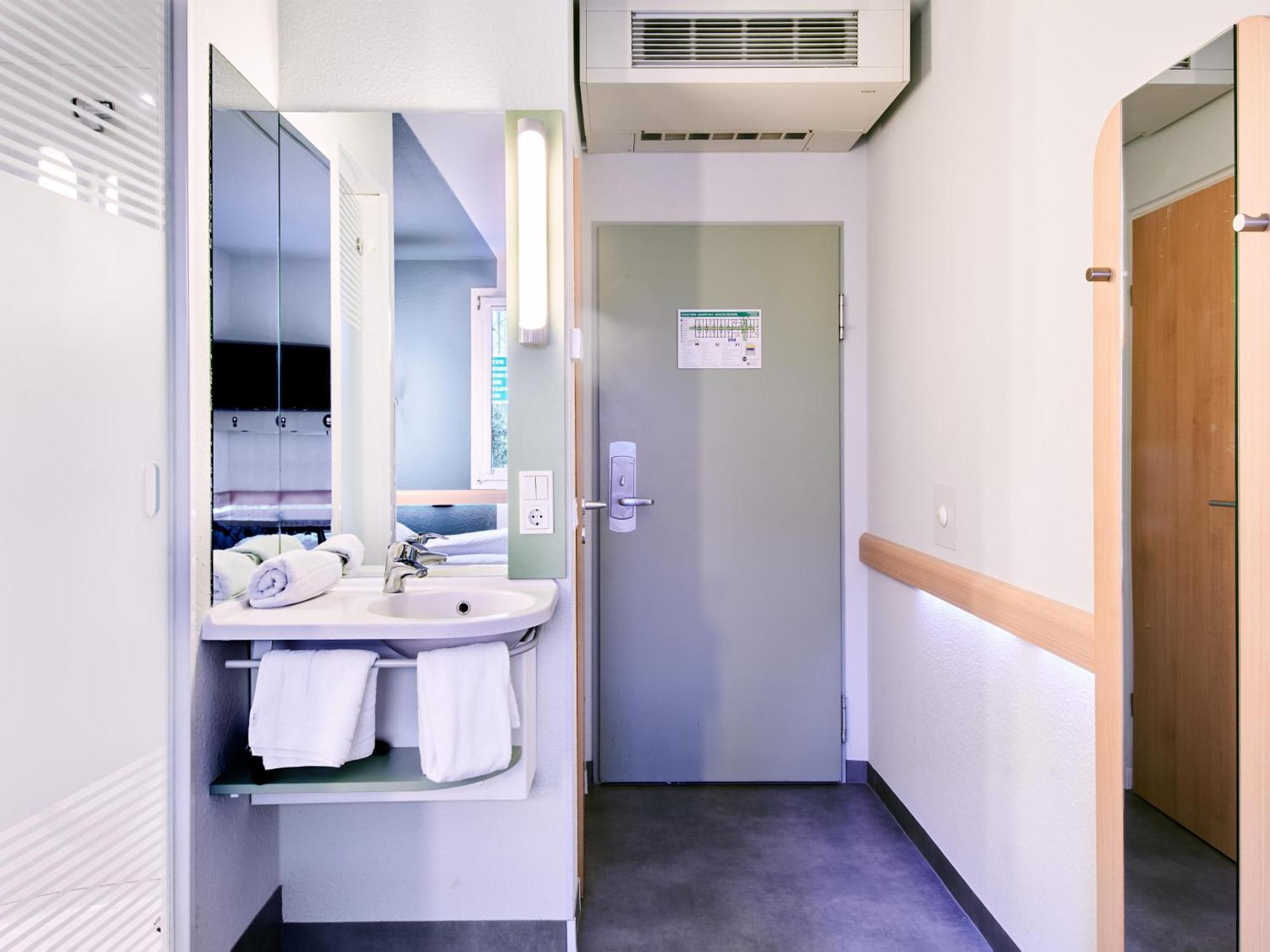 B&B Hotel Hannover-Laatzen Εξωτερικό φωτογραφία